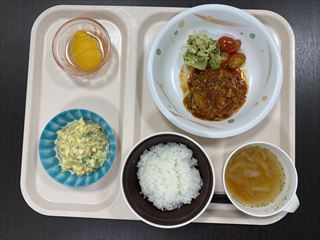 施設の食事　2023.5